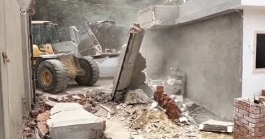 التحقيق في واقعة الاعتداء على موظف أثناء تنفيذ حملة إزالة تعديات بسوهاج