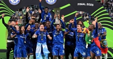 مراسم تتويج تشيلسي بلقب دوري المؤتمر الأوروبي (فيديو وصور)
