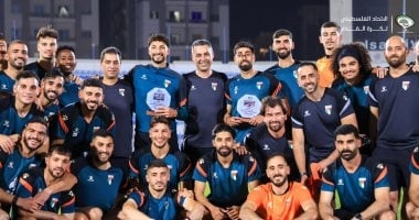 منتخب فلسطين يكرم وسام أبو علي بلقب الدوري المصري