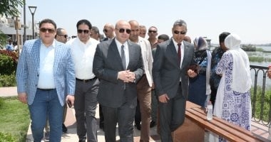 محافظ بنى سويف يتفقد الممشى السياحى ويهنئ المواطنين بالعيد
