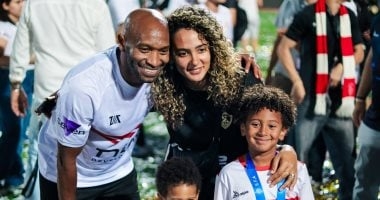 شاهد فرحة مزدوجة باستاد القاهرة.. الزمالك يحتفل بكأس مصر وسط العائلة