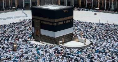 دموع وبهجة وخشوع.. المتعجلون يؤدون طواف الوداع.. مسئول بـ"الحج": 50% يغادورن"منى"اليوم.. "الحج" تناشد بضرورة الالتزام بجداول التفويج.. خطط لتنظيم الحشود بالحرم.. 107آلاف طائف فى الساعة.. والمدينة ترحب بزائريها