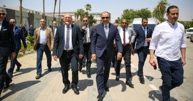 وزير قطاع الأعمال يتفقد مصنع الأتوبيسات والتجهيزات النهائية لسيارات الركوب