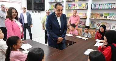 رئيس الوزراء يتفقد مشروع "كتابك" الثقافى بقرية زاوية صقر بمحافظة البحيرة