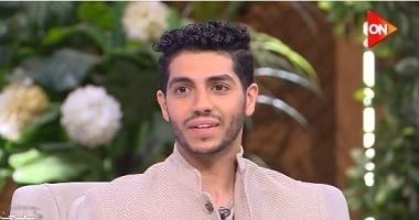 مينا مسعود عن زفافه: نهاية يوليو فى إيطاليا ويجمع الثقافتين المصرية والهندية