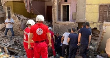 عمليات بحث مستمرة عن مفقودين بعقار حدائق القبة المنهار