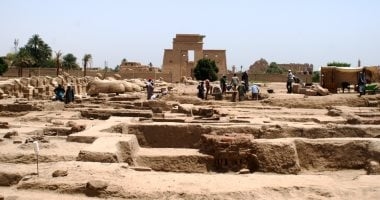 اكتشافات مذهلة بطريق الكباش.. سور ضخم يحمل اسم ملك وزوجته بالأقصر