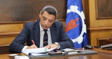 محافظ السويس يعتمد نتيجة الشهادة الإعدادية بنسبة نجاح 84.28%