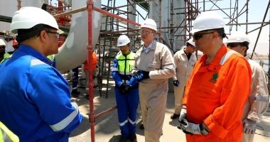 وزير البترول يتفقد استعدادات وتجهيزات ميناء سونكر لاستقبال سفينة "Energos Power"
