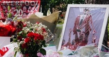 ليفربول يقيم مراسم تكريم جوتا وشقيقه في أنفيلد بأكاليل الزهور.. صور