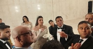 نجوم الفن يشاركون محمد فؤاد فرحته بزفاف ابنته فى أجواء احتفالية مميزة.. صور