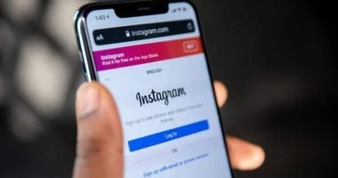 هندية تقاضى زوجها بعد إجبارها على شغل البيت بدلا من قضاء وقتها على إنستجرام