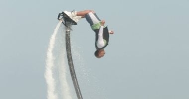 اللاعب الأشهر.. 10 صور للاعب الفلاي بورد الذى لقى مصرعه خلال استعراض بالغردقة