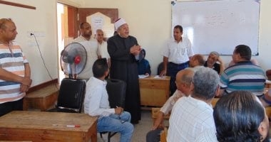رئيس قطاع المعاهد الأزهرية يتابع تصحيح الثانوية بسوهاج: لا تهاون مع المقصرين