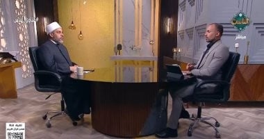 ما حكم صلاة المرأة في الأماكن العامة أو مكان العمل؟.. أمين الفتوى يجيب