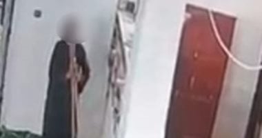 ضبط لص سرق عكازات كبار السن بمسجد بأسيوط