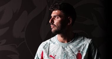 جدار جديد في ميلانو .. المخضرم تيراتشيانو روسونيرى حتى 2026