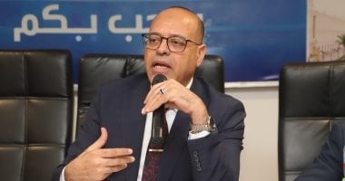 وزير العمل: 200 منحة تدريبية مجانية لأبناء مطروح على مهن يحتاجها سوق العمل
