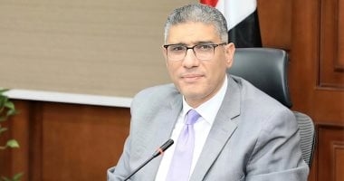 محافظ الجيزة: إيقاف العمل الميدانى لعمال النظافة وقت الذروة لمواجهة الحر