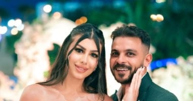 محمد رشاد ينشر صورا من حفل خطوبته ويعلق: فرحتى كملت بيكى