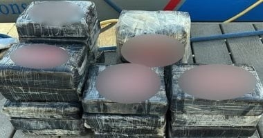 أمريكى يعثر بالصدفة على 23 كيلوجرام كوكايين تطفو فى البحر.. اعرف عمل إيه؟