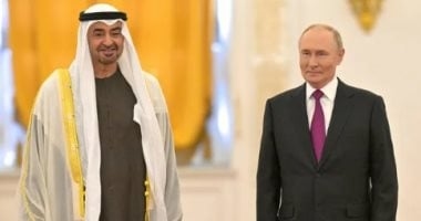 بوتين ومحمد بن زايد يعقدان محادثات غير رسمية فى الكرملين