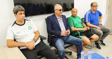 أشرف نصار يجتمع بلاعبي البنك الأهلي والجهاز الفني لتحفيزهم قبل ضربة البداية بالدوري