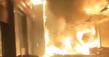 غلق محطة مترو شبرا الخيمة بالخط الثاني بسبب حريق هائل بمحيطها.. تفاصيل