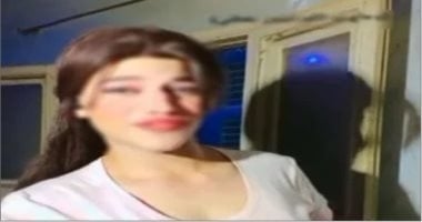 البلوجر ياسمين.. جيران الشاب منتحل صفة فتاة يكشفون تفاصيل صادمة.. فيديو