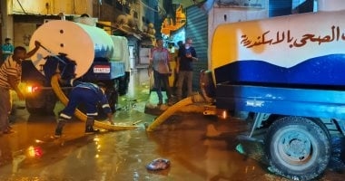 الصرف الصحى بالإسكندرية تدفع بفرق الطوارئ لإصلاح كسر خط الظاهرية