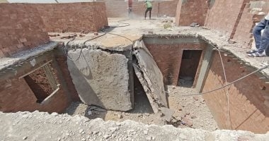محافظة الجيزة تزيل 6 أبراج مخالفة فى حى الهرم.. فيديو