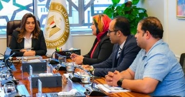 وزيرة التنمية المحلية تستعرض جهود التفتيش والالتزام البيئى والمتابعة للمنشآت