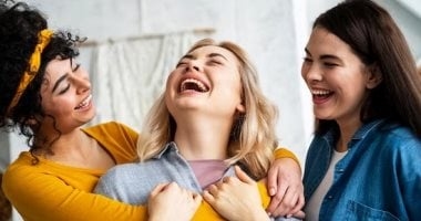 يوم إلقاء النكت.. 5 أبراج دمها خفيف وفرفوشة دايما