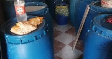ضبط 3.7 طن ممبار ودهون حيوانية غير صالحة للاستهلاك بالقليوبية.. صور