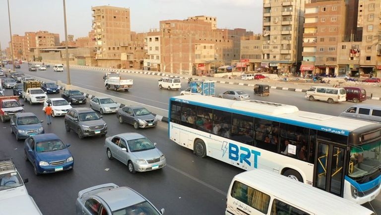 الإدارة العامة للمرور تستعد لتفعيل مخالفة مرورية رادعة للمركبات التى تسير داخل الحارة المخصصة للأتوبيس الترددي