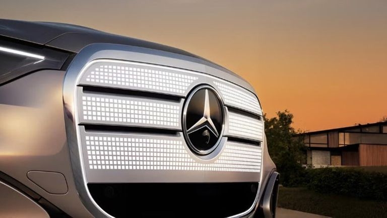 مرسيدس تكشف أولى ملامح GLC الكهربائية بتصميم جديد كليًا