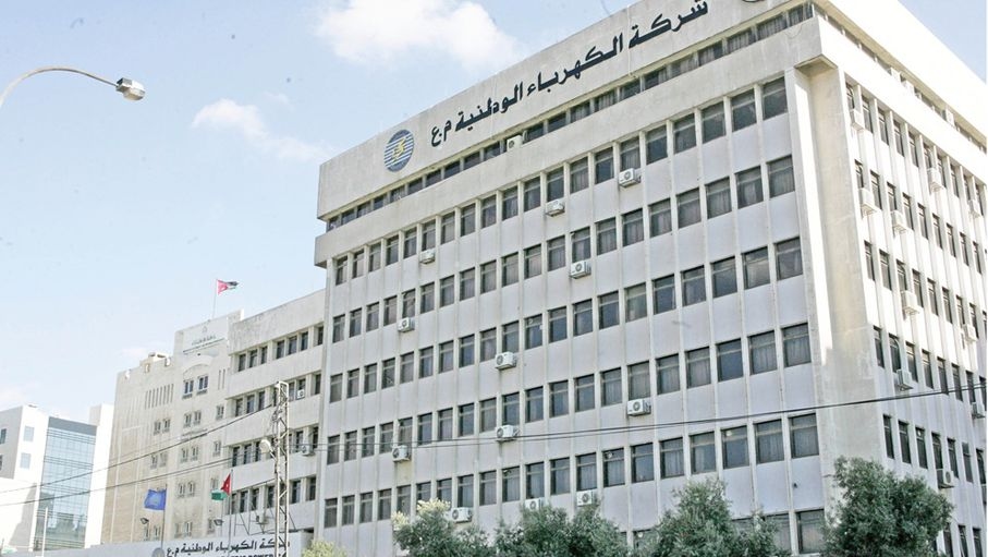 إنجاز الربط الكهربائي مع العراق نهاية آب