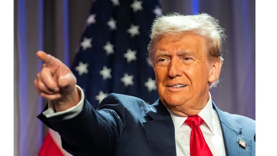 ترمب يقيل عشرات الموظفين في مجلس الأمن القومي بالبيت الأبيض