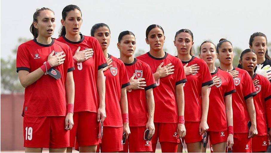 هل يستفيد منتخب السيدات لكرة القدم من الأوضاع السياسية؟