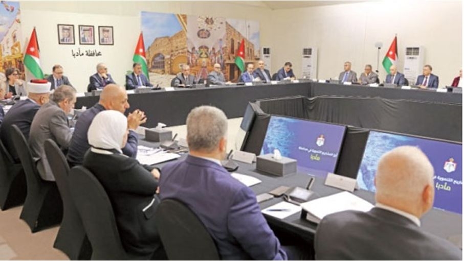 حسان: الحكومة يهمها المواطن ولا مكان في القطاع العام لمن لا يكترث