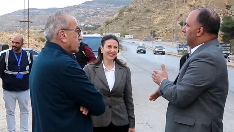 البدء بصيانة إنارة طريق العدسية-البحر الميت وتزويده بوحدات ذكية موفّرة للطاقة