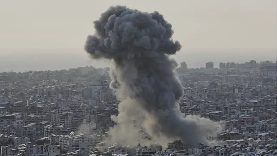 طيران الاحتلال يشن غارة على الضاحية الجنوبية لبيروت
