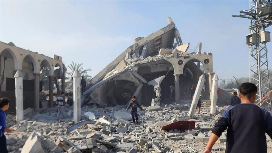 إسرائيل تدمر مسجد "الفرج" في مخيم النصيرات وسط غزة