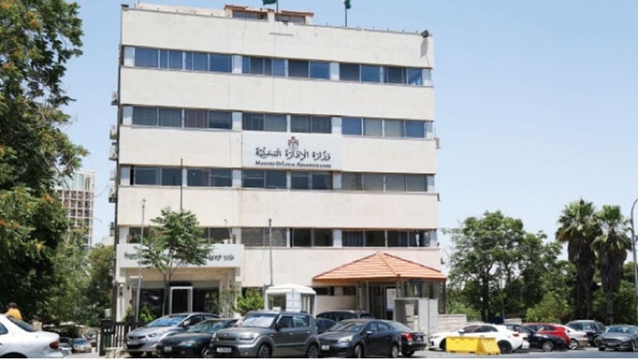 قبيل حل مجالس البلديات.. مطالبات بوضع معايير لتعيين "اللجان المؤقتة"