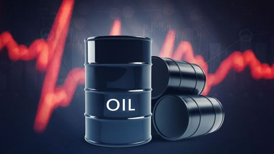 انخفاض أسعار النفط وسط صعود الدولار