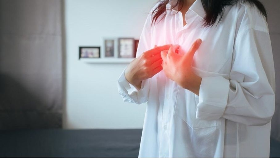 لماذا تزداد حرقة المعدة مع التقدم في السن؟