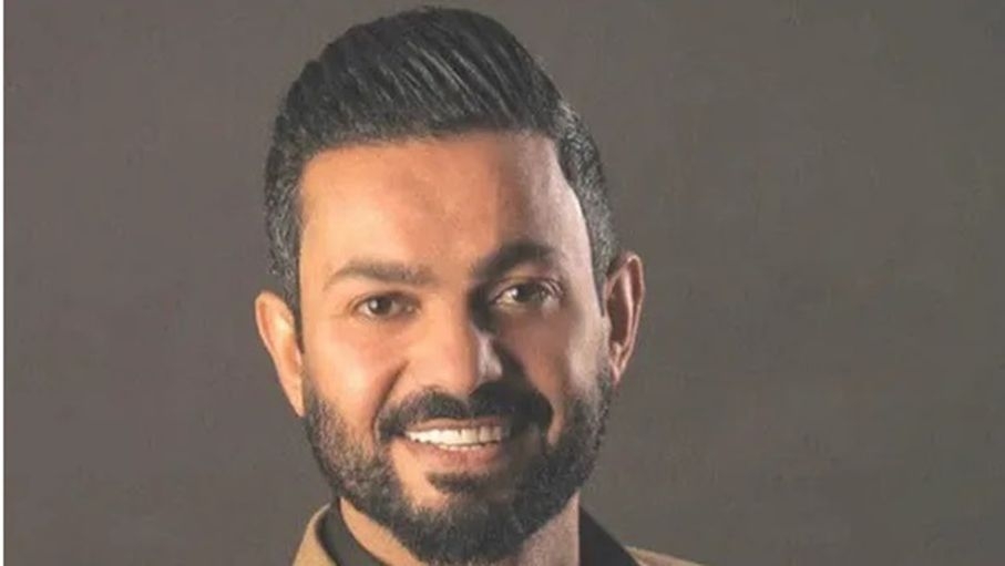 "يا عمال الهمة ".. حمدي المناصير يحتفل بعيد العمال