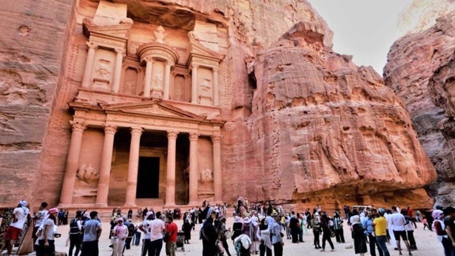 ارتفاع الدخل السياحي 8.9% في الربع الأول بـ2025