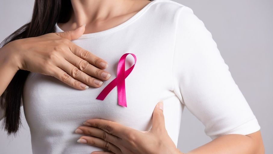 الوزن وسن الإنجاب.. عوامل متداخلة تؤثر في خطر سرطان الثدي