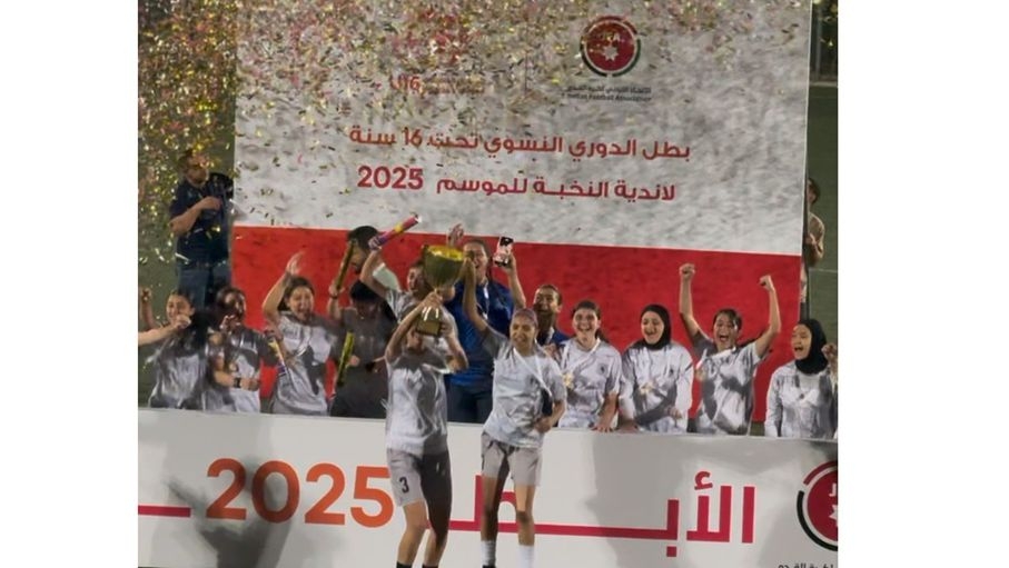 الاتحاد يتوج بلقب دوري الناشئات لكرة القدم